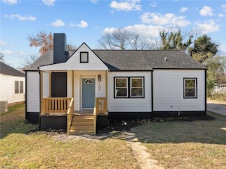 104 Howard St, Thomasville, NC 27360