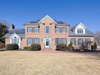 11 Northern Spy Rd, Franklin, MA 02038