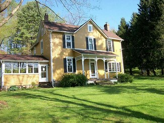 245 Thomas Rd, Ligonier, PA 15658