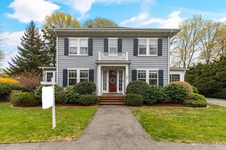 42 Brookhouse Dr, Marblehead, MA 01945