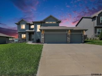 8004 S 195th St, Gretna, NE 68028