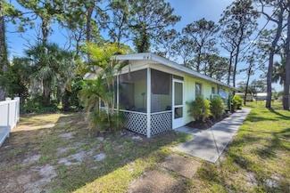 95 Orange St, Englewood, FL 34223