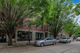 3217 Domain St, Saint Charles, MO 63301