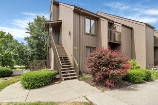 80 Lookout Ridge Dr, Columbus, IN 47201