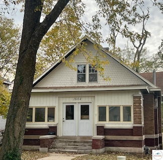 1604 S Vermont, Sedalia, MO 65301
