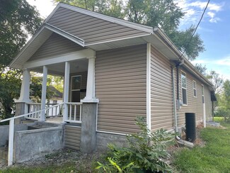 666 W Jackson St, Marshall, MO 65340