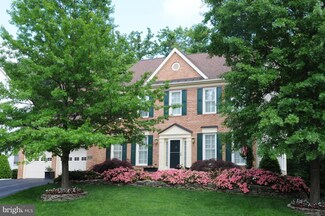 2427 Mill Heights Dr, Herndon, VA 20171