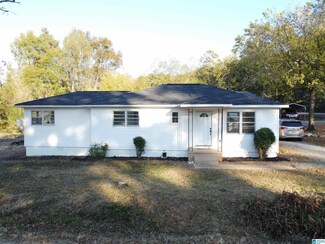 601 Sun Valley Rd, Weaver, AL 36277