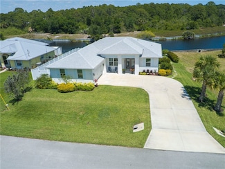 185 Day Dr, Sebastian, FL 32958