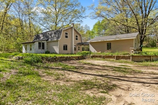 1585 E Clinton Ln, White Cloud, MI 49349