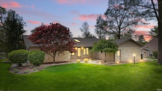 210 W 600 S, Wolcottville, IN 46795