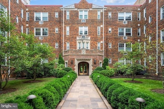 3051 Idaho Ave NW Unit 222, Washington, DC 20016
