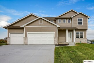11707 S 123rd Ave, Papillion, NE 68046