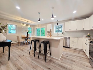 2710 Garden Ln, Mound, MN 55364