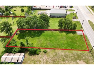 2720 Red Bluff Rd, Seabrook, TX 77586