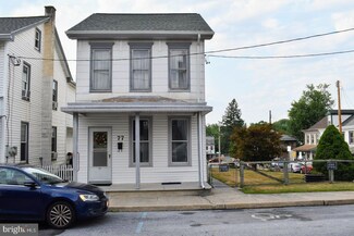 77 Moravian St, Lebanon, PA 17042