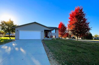 507 12th Ave NE, Stewartville, MN 55976