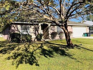 33 Powder Hill Ln, Palm Coast, FL 32164