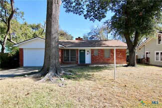 1009 N 7th St, Temple, TX 76501