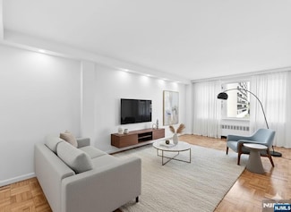 1450 Palisade Ave Unit 4L, Fort Lee, NJ 07024