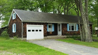 10 Bauer St, Lisbon, ME 04252