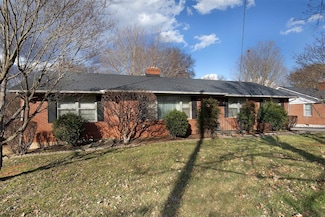 808 Roselawn Way, Bowling Green, KY 42104