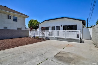 2111 Scott Rd, Burbank, CA 91504
