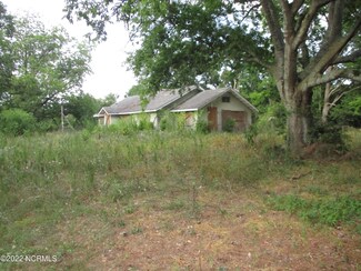 13021 Old Wire Rd, Laurel Hill, NC 28351