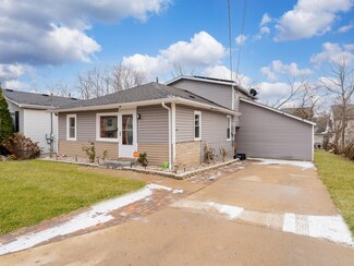 24655 W Passavant Ave, Round Lake, IL 60073