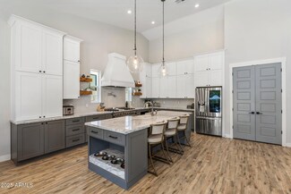 4132 N 42nd St, Phoenix, AZ 85018