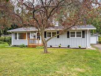 421 Lake Ave, Crystal Lake, IL 60014