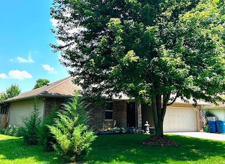 5232 S Honeysuckle Ln, Battlefield, MO 65619