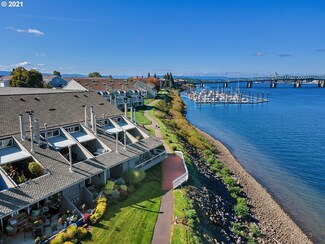 69 N Hayden Bay Dr Unit 69, Portland, OR 97217