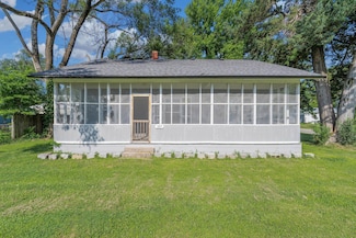 327 N Elm St, Douglass, KS 67039
