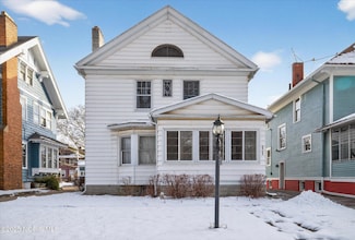 2512 Robinwood Ave, Toledo, OH 43610