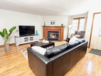 128 Parker St Unit 4C, Acton, MA 01720