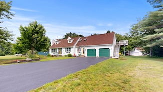 16 Canterbury Ln, Turner, ME 04282
