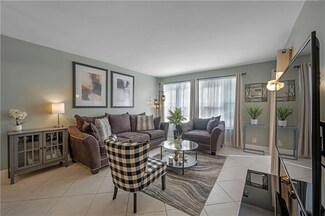 2307 S Cypress Bend Dr Unit 105, Pompano Beach, FL 33069
