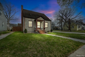 3260 Kenwood St, Ferndale, MI 48220