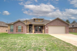 1207 E Par Cir, Neosho, MO 64850