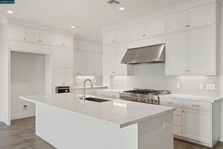 1637 White Rock Dr, Tracy, CA 95377