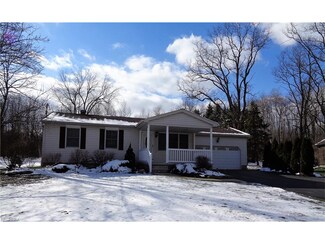 1476 Coit Rd, Lowellville, OH 44436