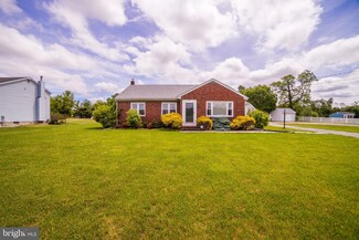 82 W Tomlin Station Rd, Mickleton, NJ 08056