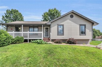 1605 Granite Cir, Kearney, MO 64060