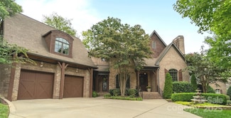 5523 Closeburn Rd, Charlotte, NC 28210