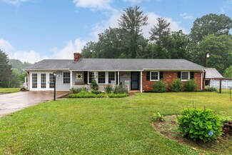 48 Sunny Ln, Stuarts Draft, VA 24477