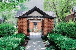 4454 Lindell Blvd Unit 32, Saint Louis, MO 63108