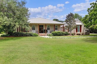 1763 Duchamp Rd, Broussard, LA 70518