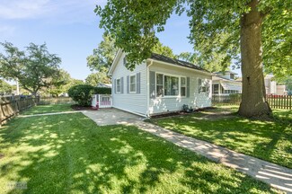 102 E Park St, Plano, IL 60545