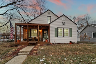 820 W Porter Ave, Chesterton, IN 46304